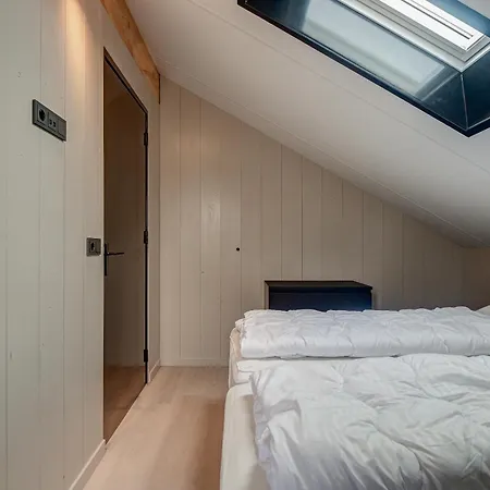 - Julianadorp Aan Zee Holiday home